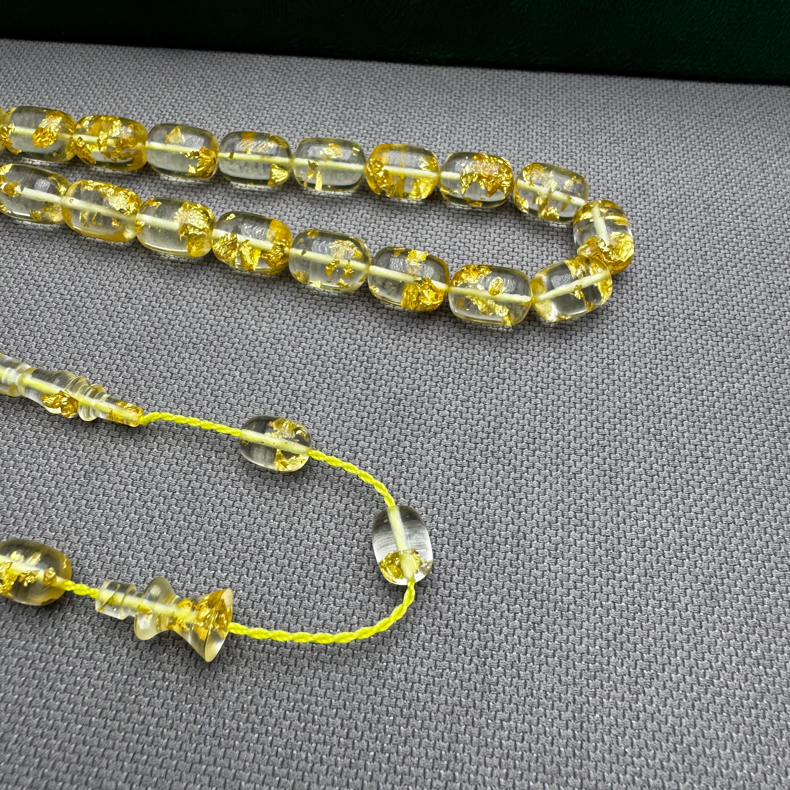 Muhammed ERDEN Usta İşçilikli Özel Döküm Altın Parçacıklı Uçak Camı Tespih